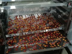 山楂烘干現場
